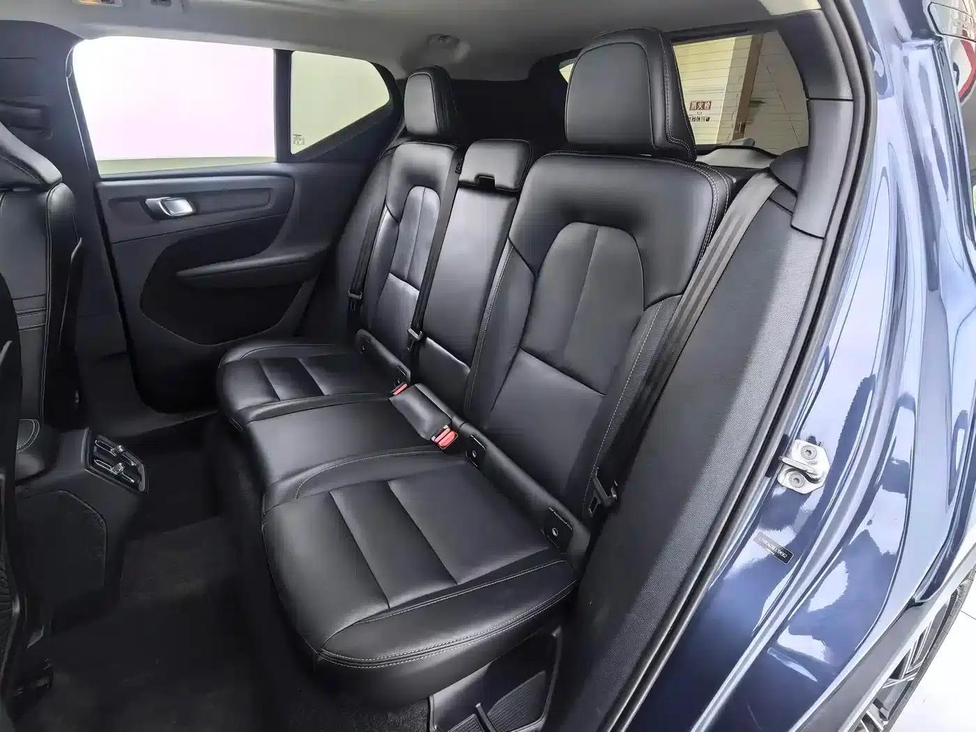 2020 Volvo XC40 T4 AWD Inscription Luxury Edition — миниатюра 14