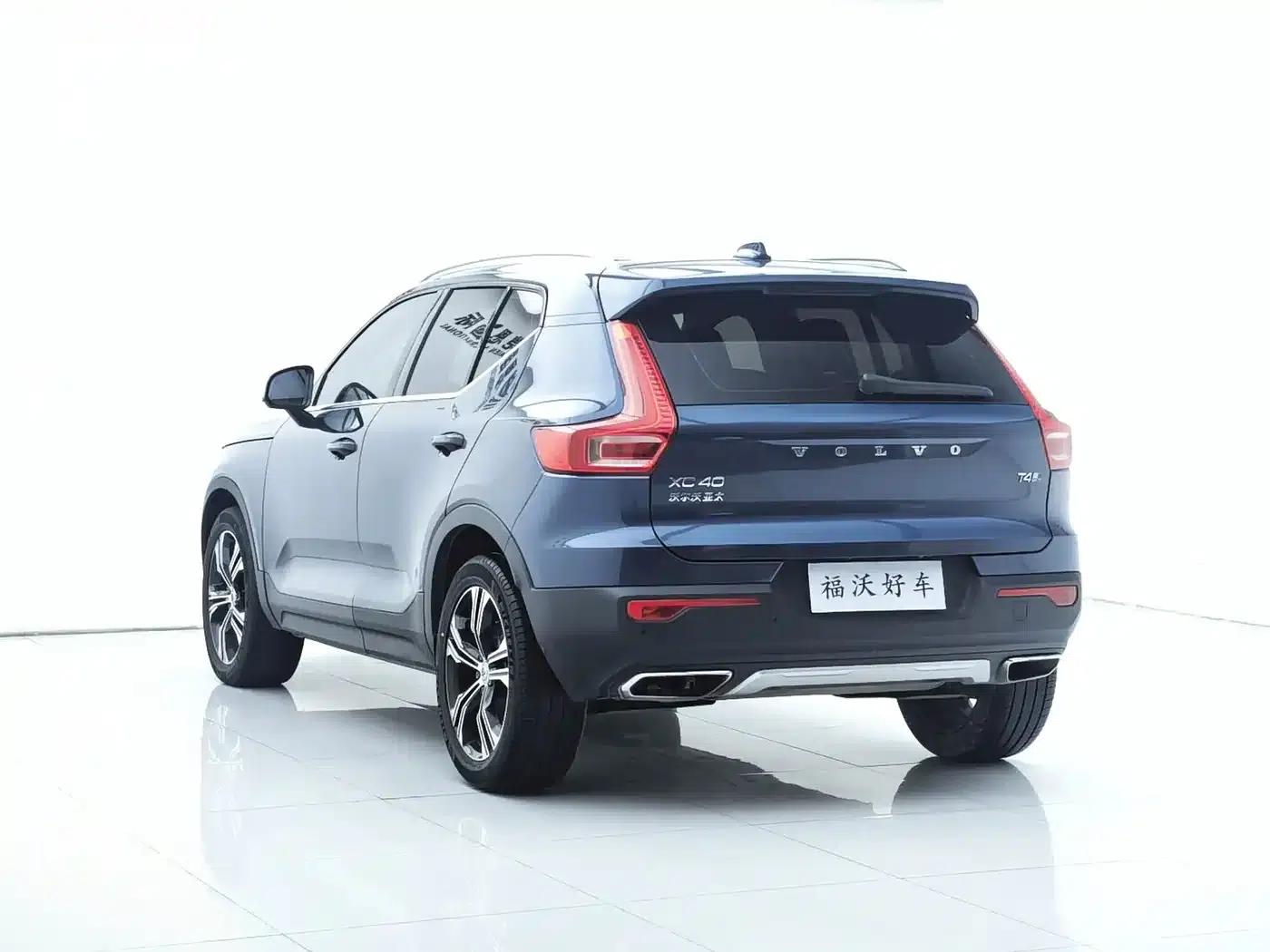 2020 Volvo XC40 T4 AWD Inscription Luxury Edition — миниатюра 35
