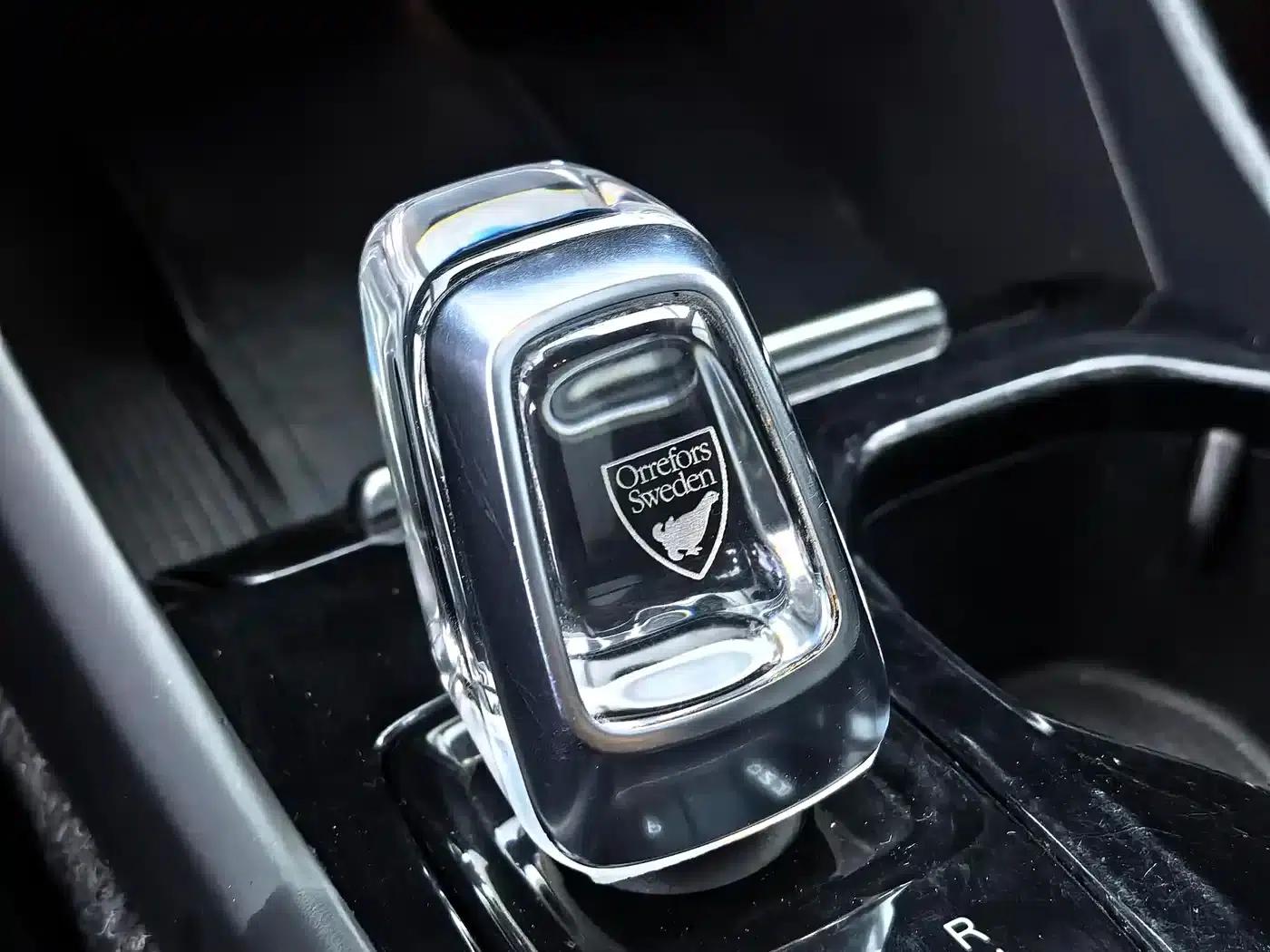 2020 Volvo XC40 T4 AWD Inscription Luxury Edition — миниатюра 5