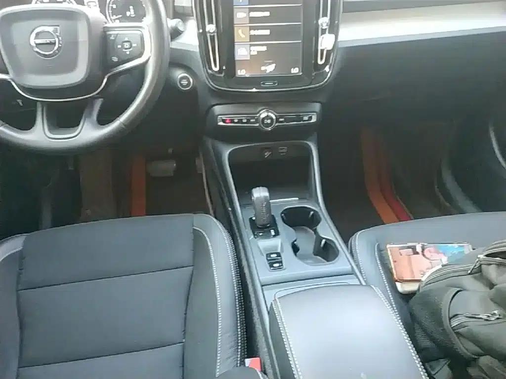 Volvo XC40 2020 T3 Smart Fashion Edition — миниатюра 14