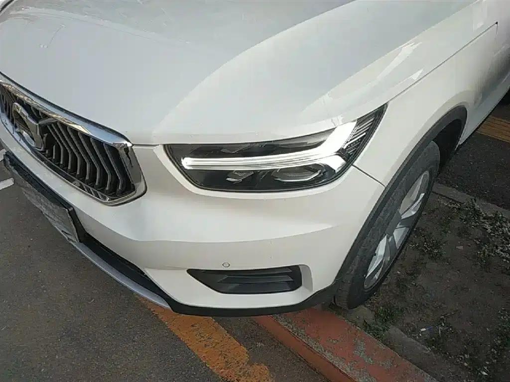 Volvo XC40 2020 T3 Smart Fashion Edition — миниатюра 24