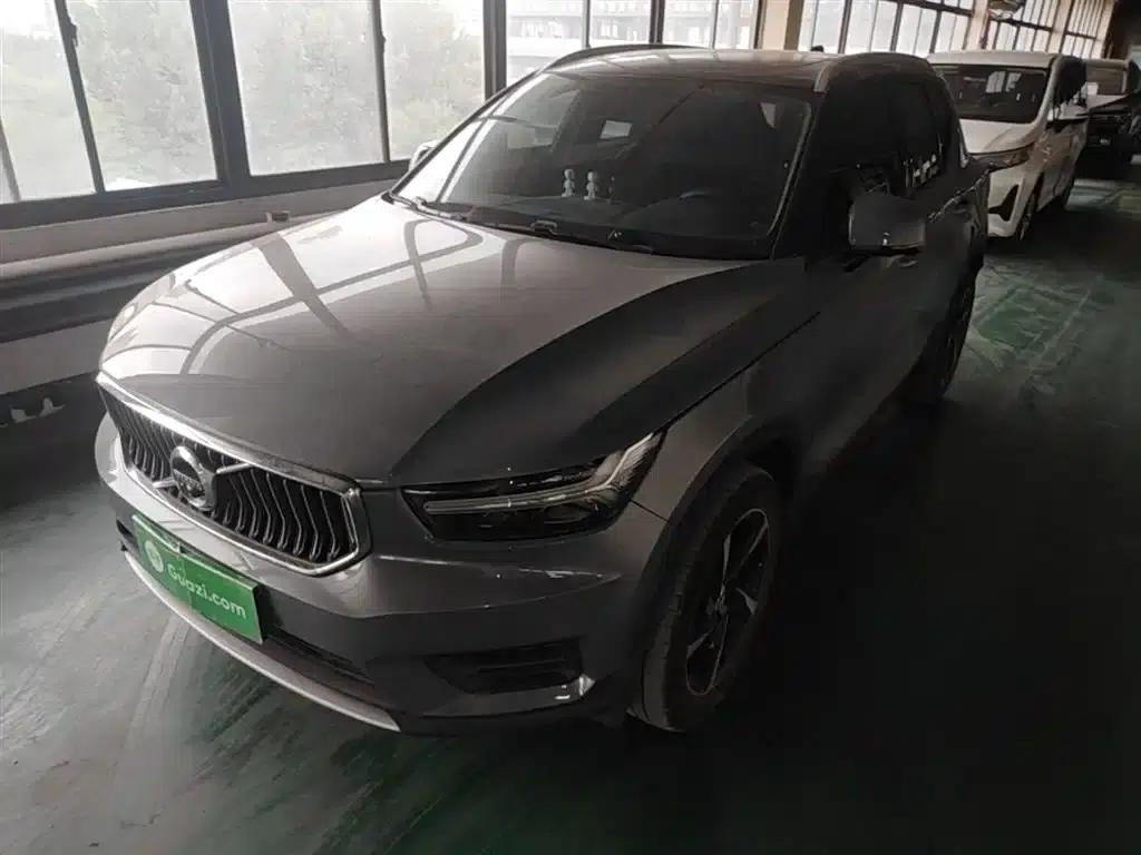 Volvo XC40 2020 T3 Smart Fashion Edition — миниатюра 1