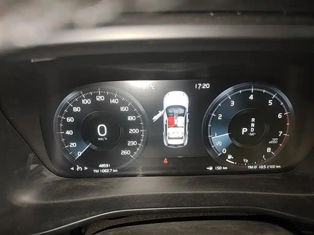 Volvo XC40 2020 T3 Smart Fashion Edition — миниатюра 12