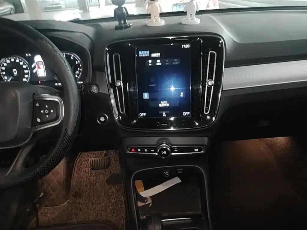 Volvo XC40 2020 T3 Smart Fashion Edition — миниатюра 13