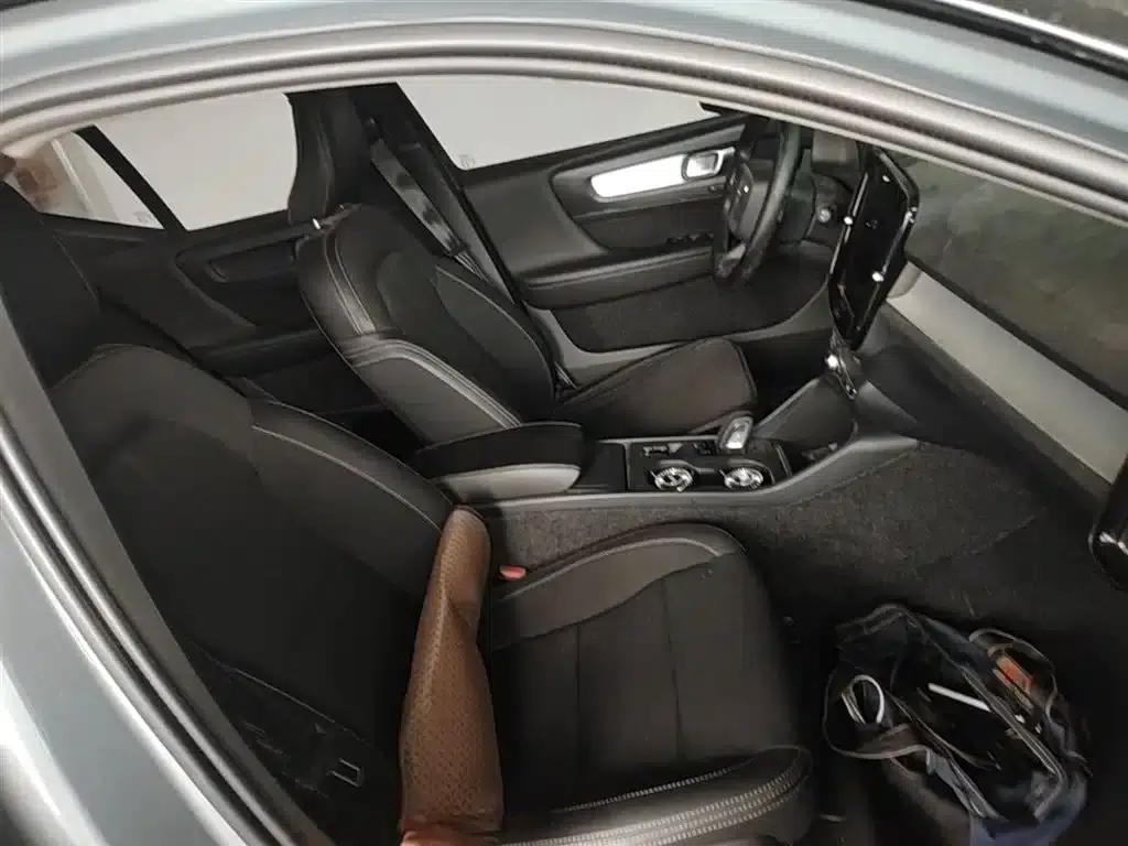 Volvo XC40 2020 T3 Smart Fashion Edition — миниатюра 25
