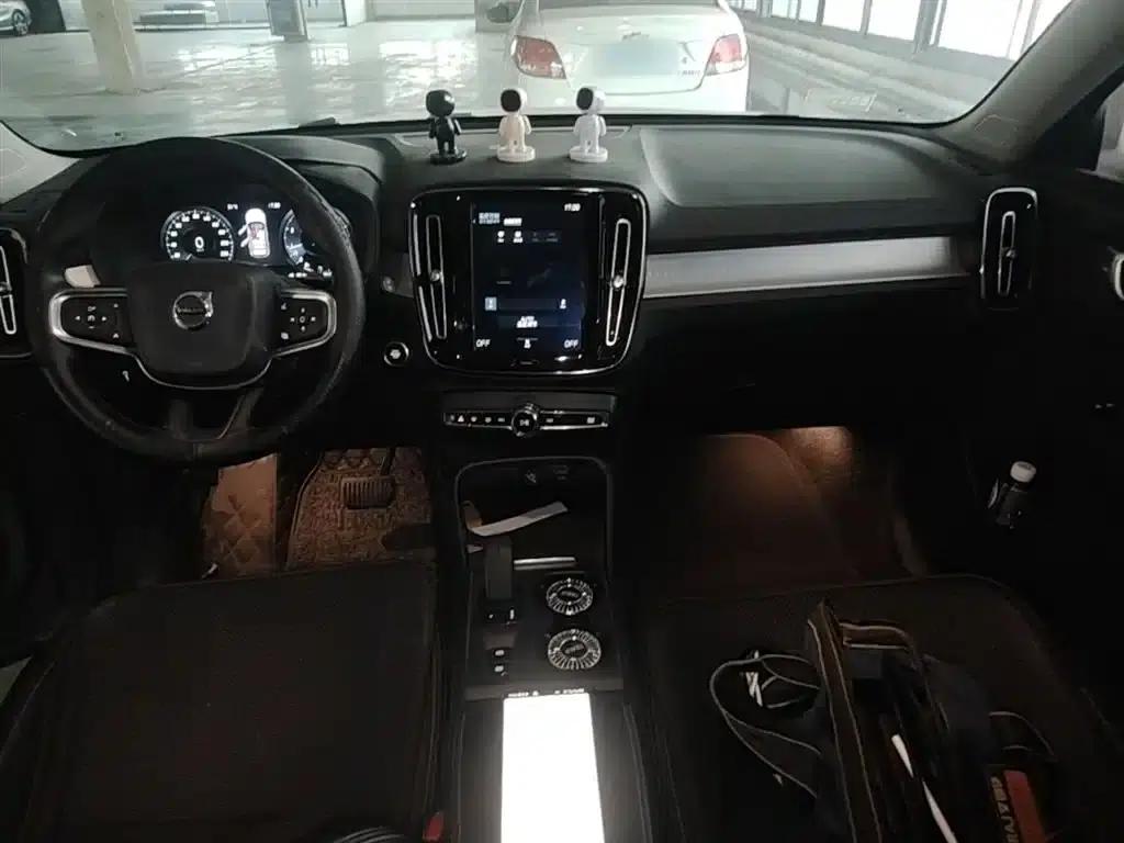 Volvo XC40 2020 T3 Smart Fashion Edition — миниатюра 10