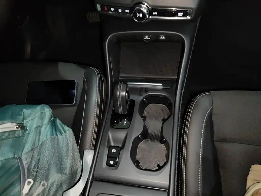 Volvo XC40 2020 T3 Smart Fashion Edition — миниатюра 14