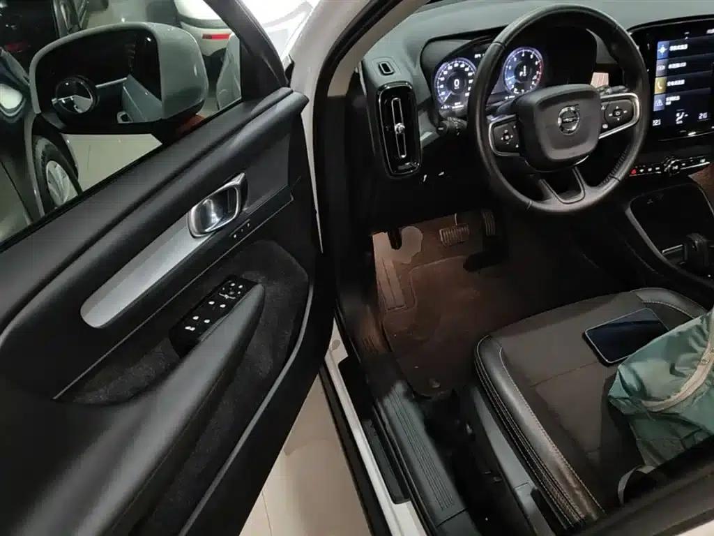 Volvo XC40 2020 T3 Smart Fashion Edition — миниатюра 16