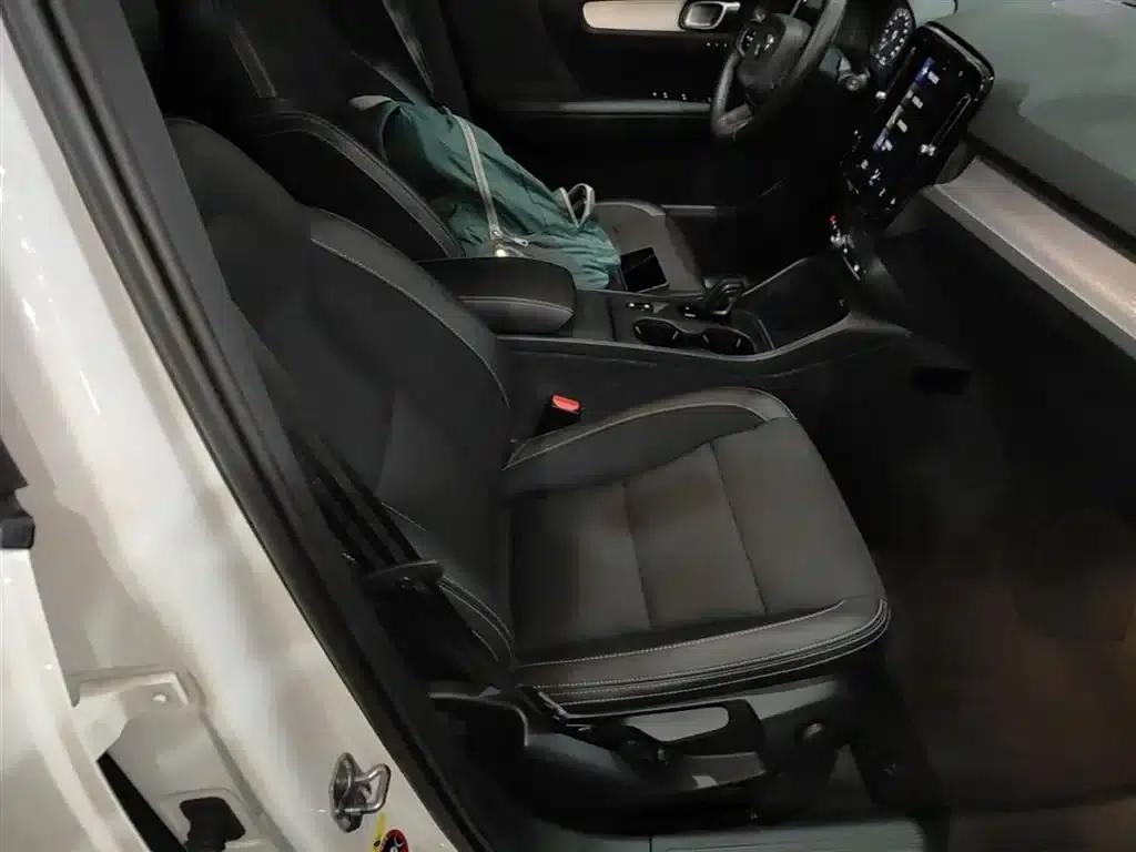 Volvo XC40 2020 T3 Smart Fashion Edition — миниатюра 25