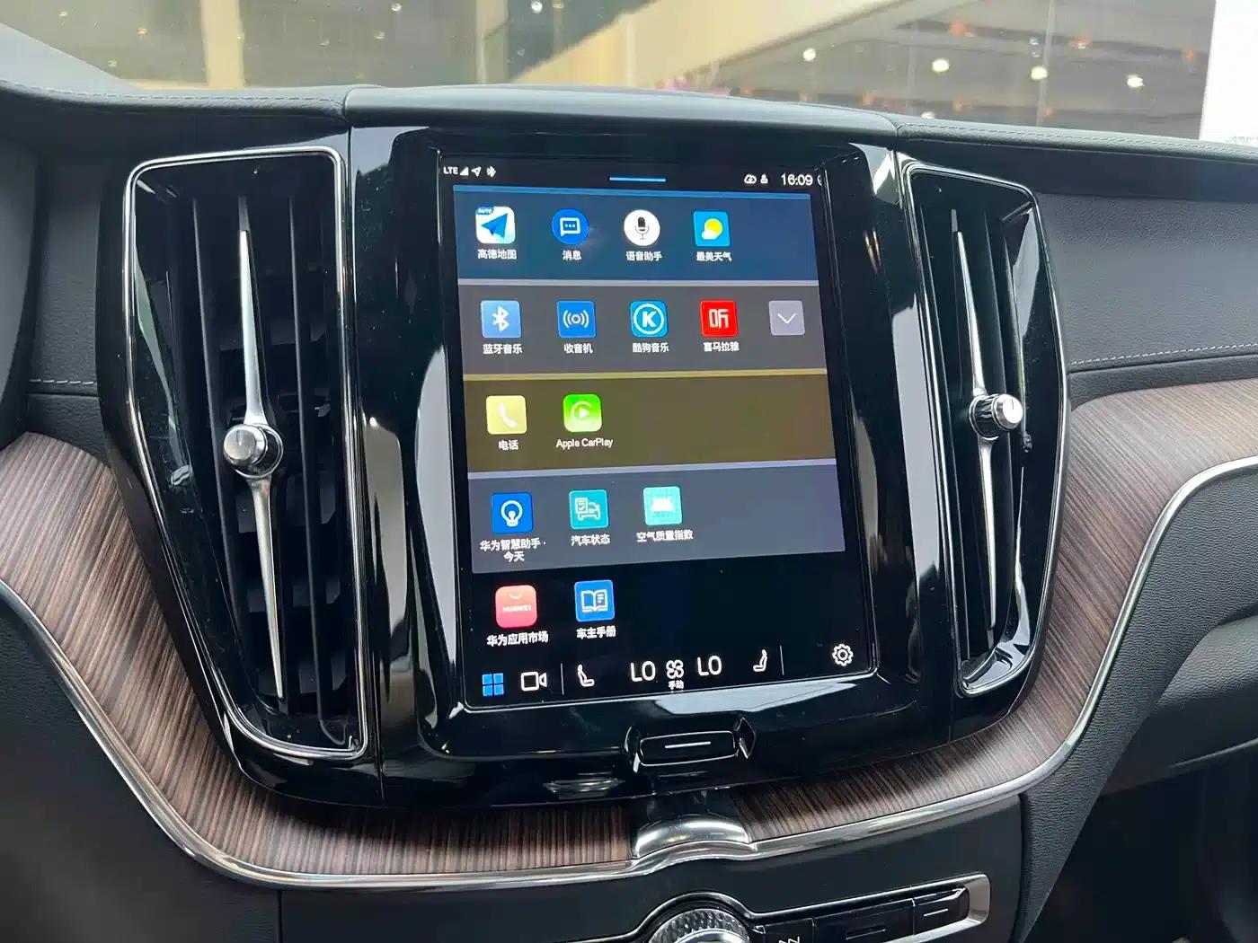2022 Volvo XC60 Plug-in Hybrid T8 Plug-in Hybrid AWD Inscription Luxury Edition — миниатюра 14