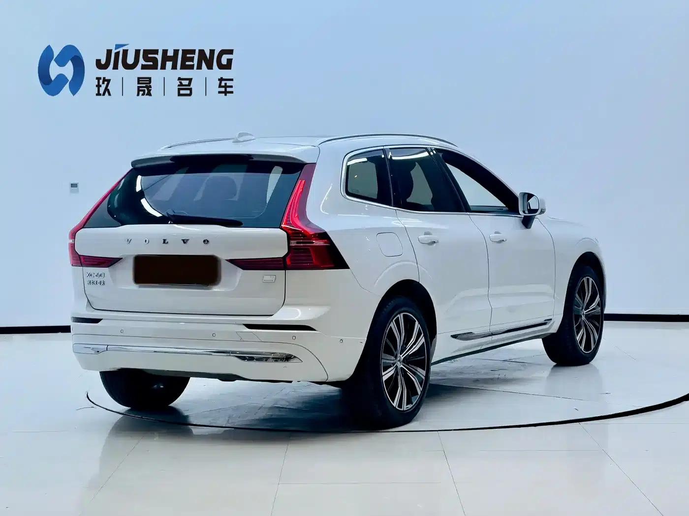 2022 Volvo XC60 Plug-in Hybrid T8 Plug-in Hybrid AWD Inscription Luxury Edition — миниатюра 21
