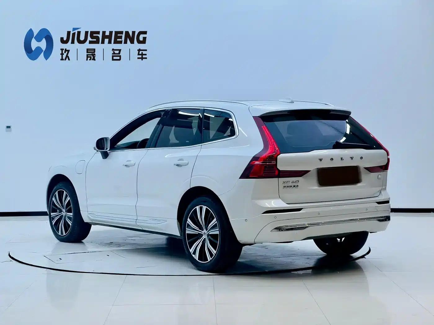 2022 Volvo XC60 Plug-in Hybrid T8 Plug-in Hybrid AWD Inscription Luxury Edition — миниатюра 23
