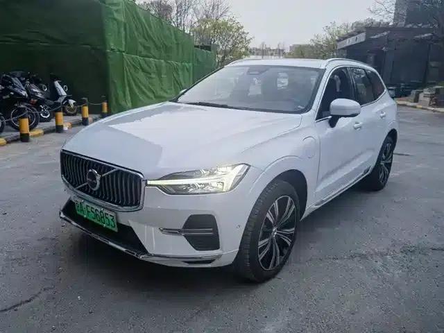 2022 Volvo XC60 Plug-in Hybrid T8 Plug-in Hybrid AWD Inscription Luxury Edition