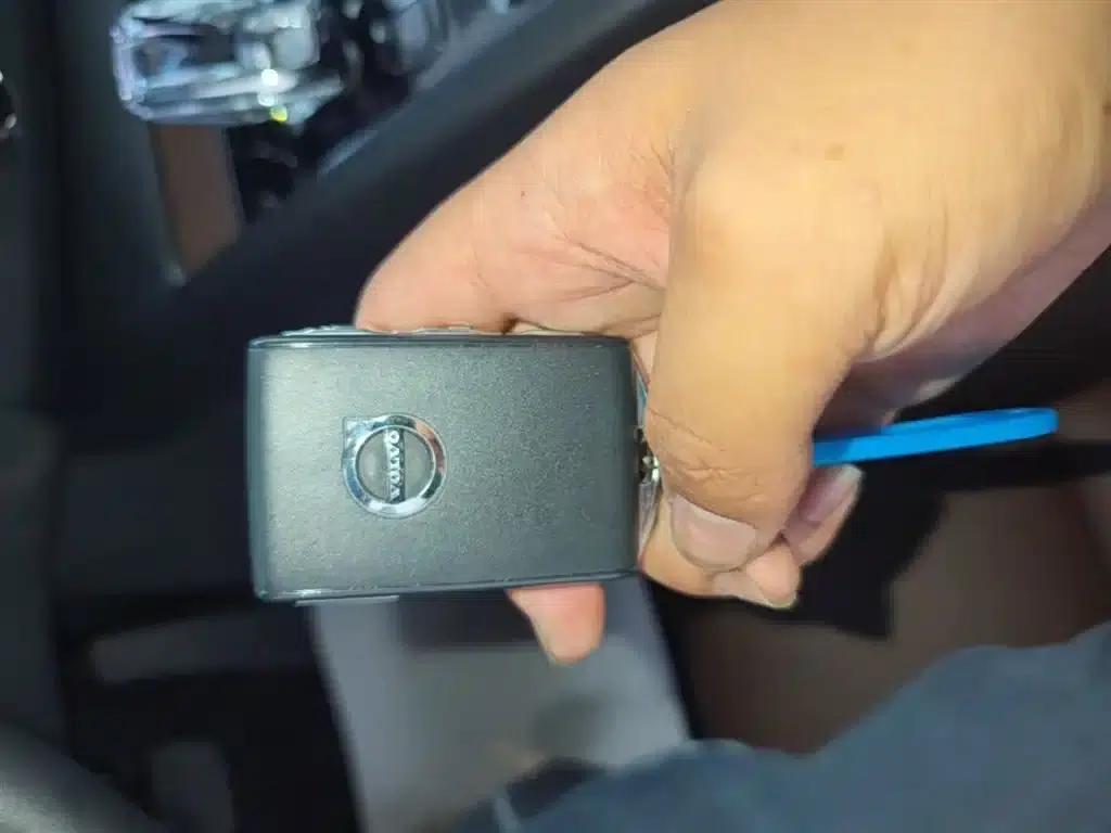 2024 Volvo XC60 Plug-in Hybrid T8 Plug-in Hybrid Long Range AWD Inscription Luxury Edition — миниатюра 9