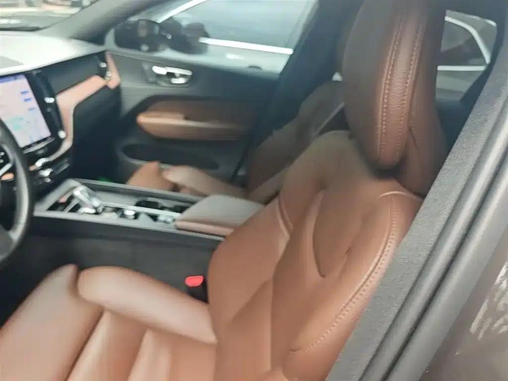 2022 Volvo XC60 Plug-in Hybrid T8 Plug-in Hybrid Long Range AWD Inscription Luxury Edition — миниатюра 15