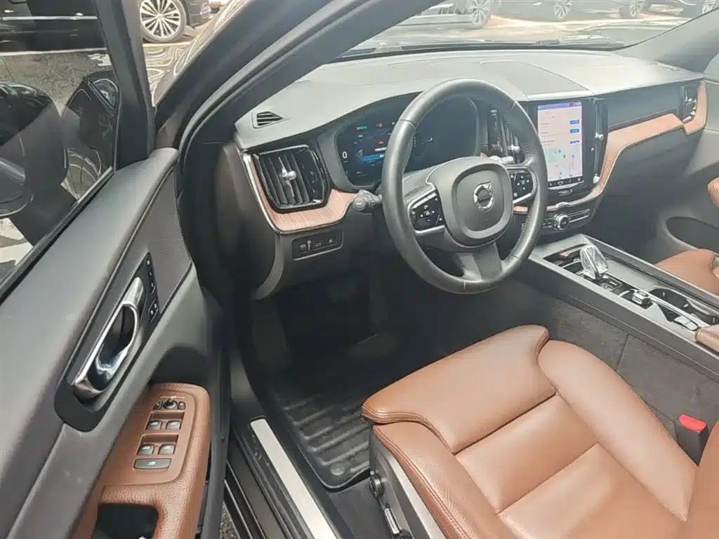 2022 Volvo XC60 Plug-in Hybrid T8 Plug-in Hybrid Long Range AWD Inscription Luxury Edition — миниатюра 16