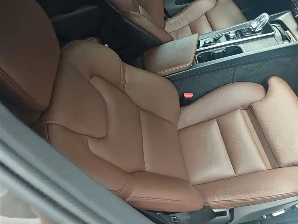 2022 Volvo XC60 Plug-in Hybrid T8 Plug-in Hybrid Long Range AWD Inscription Luxury Edition — миниатюра 25