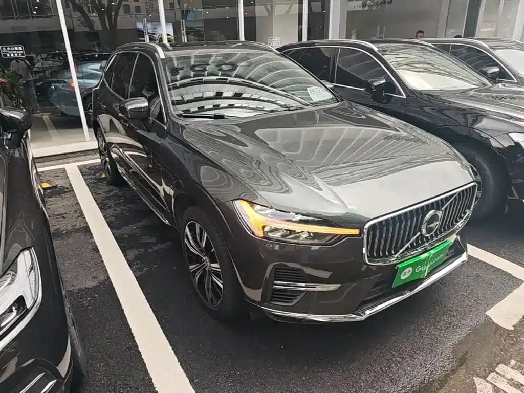 2022 Volvo XC60 Plug-in Hybrid T8 Plug-in Hybrid Long Range AWD Inscription Luxury Edition — миниатюра 4