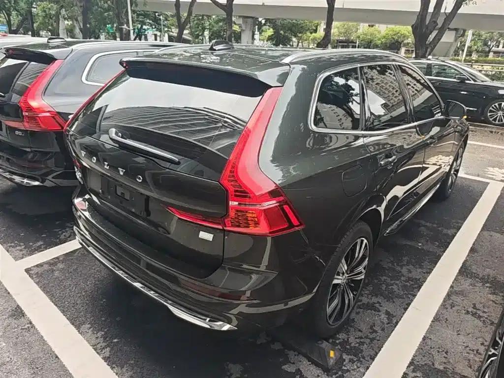 2022 Volvo XC60 Plug-in Hybrid T8 Plug-in Hybrid Long Range AWD Inscription Luxury Edition — миниатюра 7