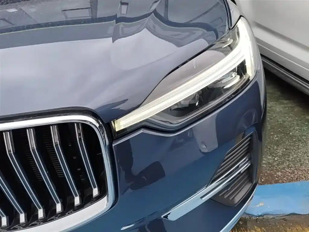 2024 Volvo XC60 Plug-in Hybrid T8 Plug-in Hybrid Long Range AWD Inscription Luxury Edition — миниатюра 24