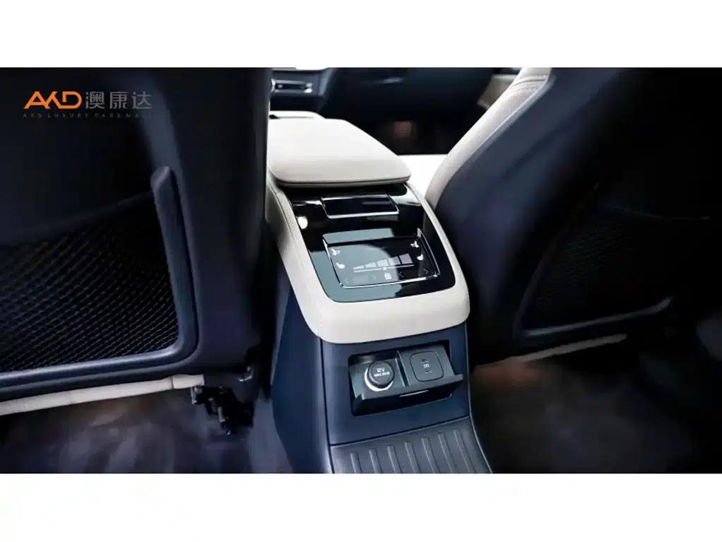 2026 Volvo S90 Plug-in Hybrid, All-Wheel Drive, Long Range, Inscription Luxury Edition — миниатюра 9