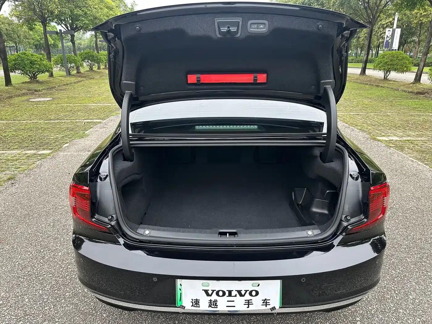 2021 Volvo S90 Plug-in Hybrid T8 E-Drive Hybrid, Inscription Luxury Edition — миниатюра 16