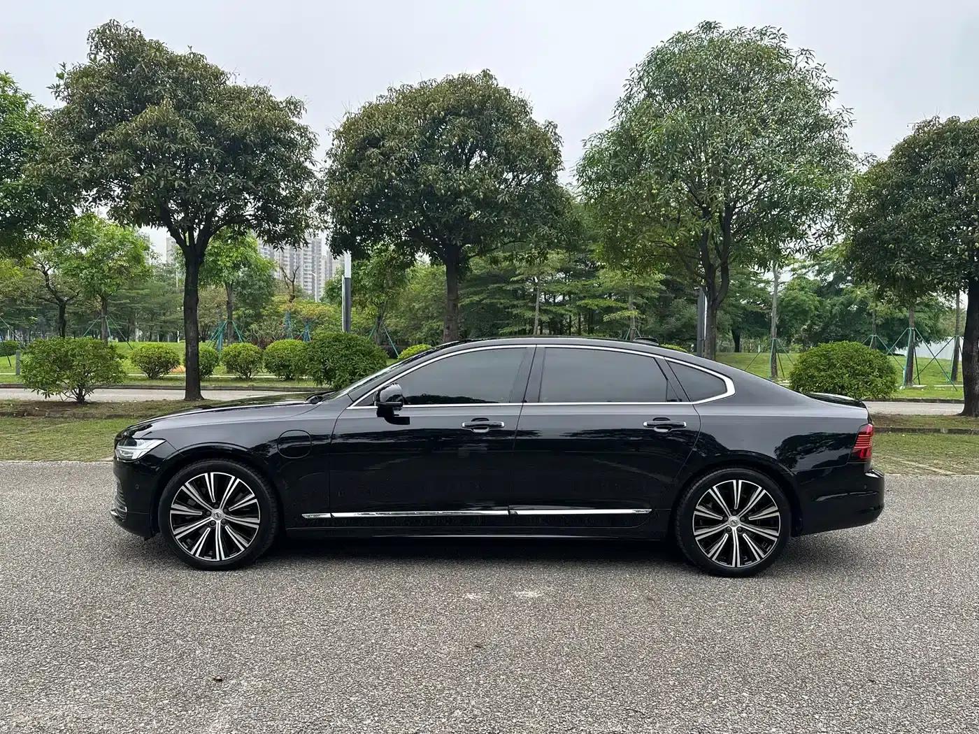 2021 Volvo S90 Plug-in Hybrid T8 E-Drive Hybrid, Inscription Luxury Edition — миниатюра 17