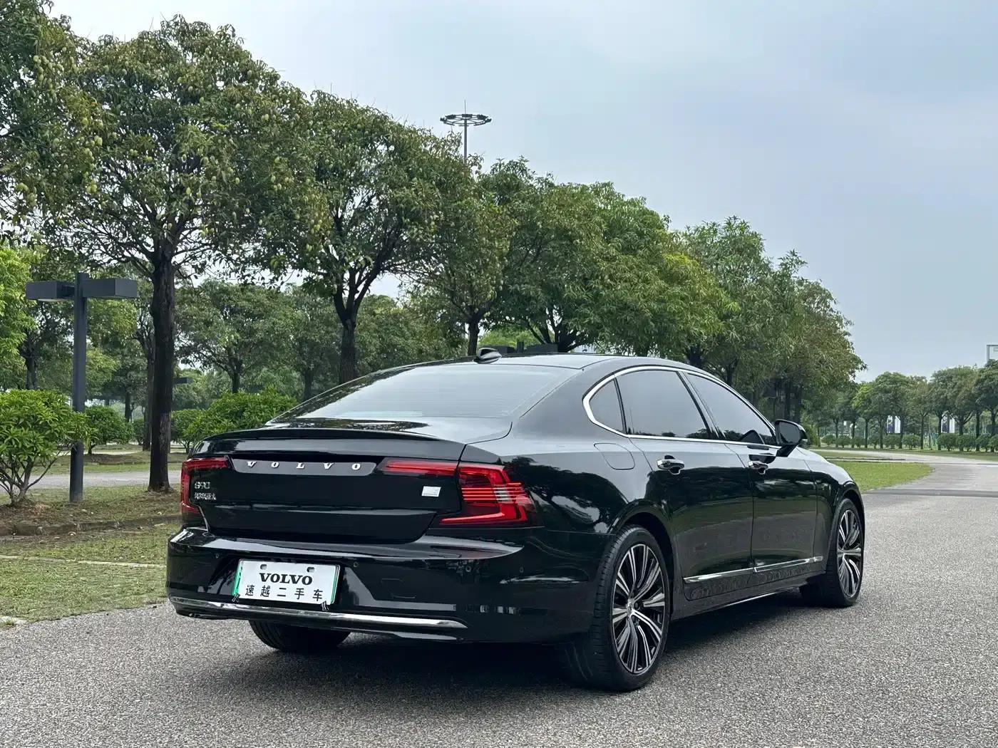 2021 Volvo S90 Plug-in Hybrid T8 E-Drive Hybrid, Inscription Luxury Edition — миниатюра 18
