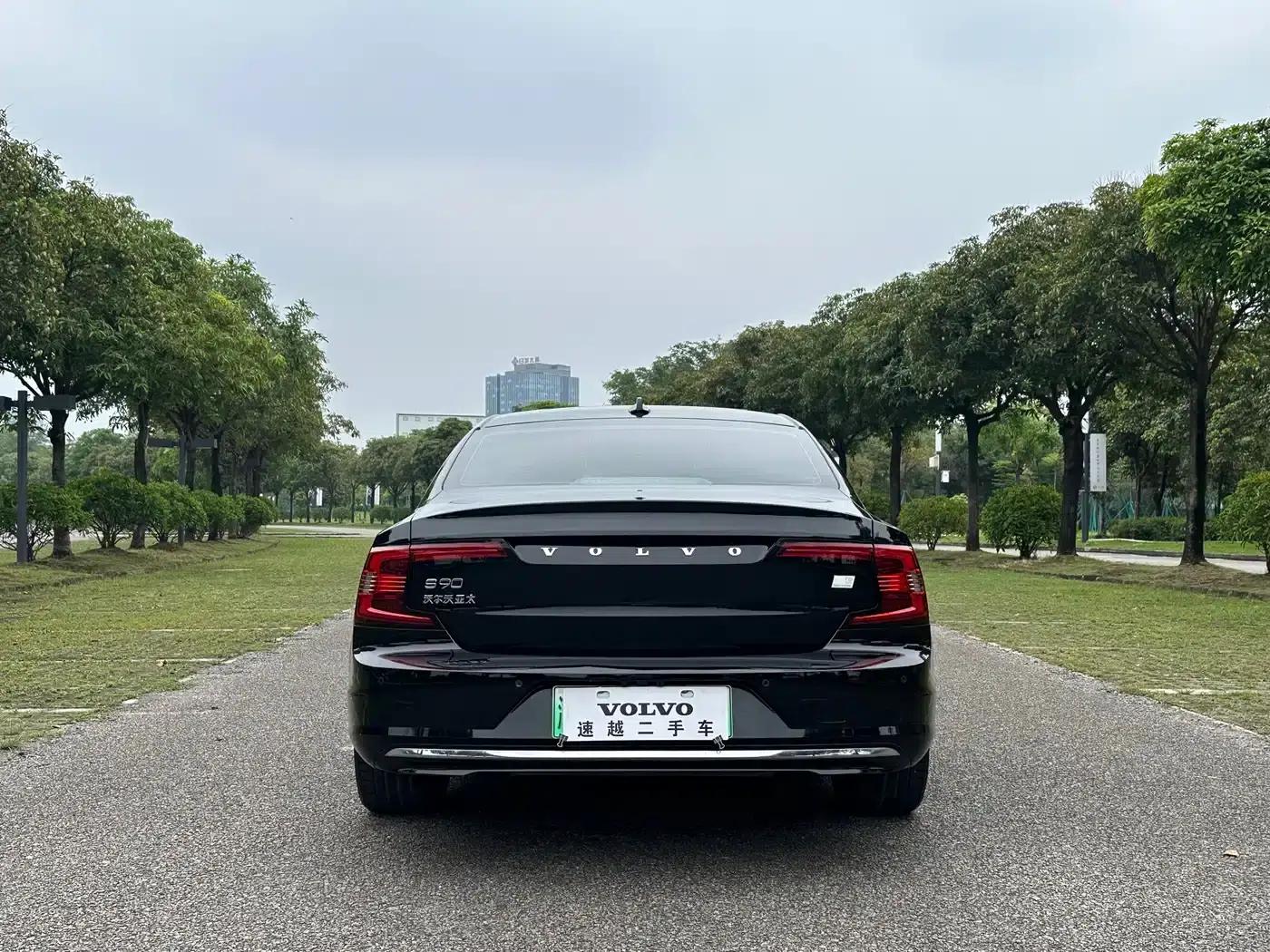 2021 Volvo S90 Plug-in Hybrid T8 E-Drive Hybrid, Inscription Luxury Edition — миниатюра 19