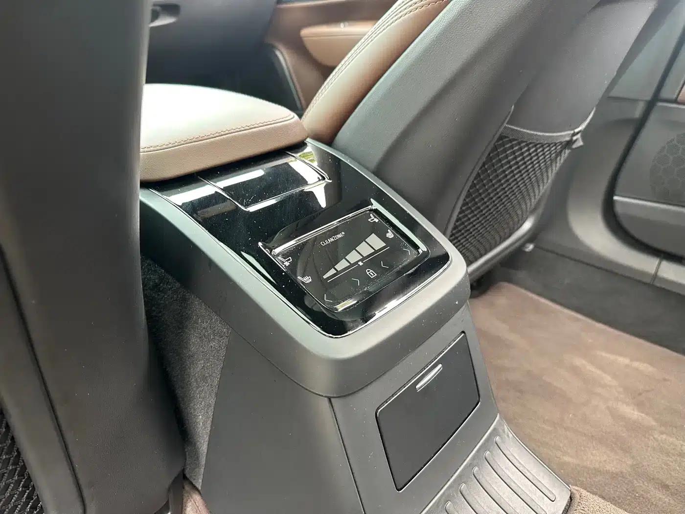 2021 Volvo S90 Plug-in Hybrid T8 E-Drive Hybrid, Inscription Luxury Edition — миниатюра 10