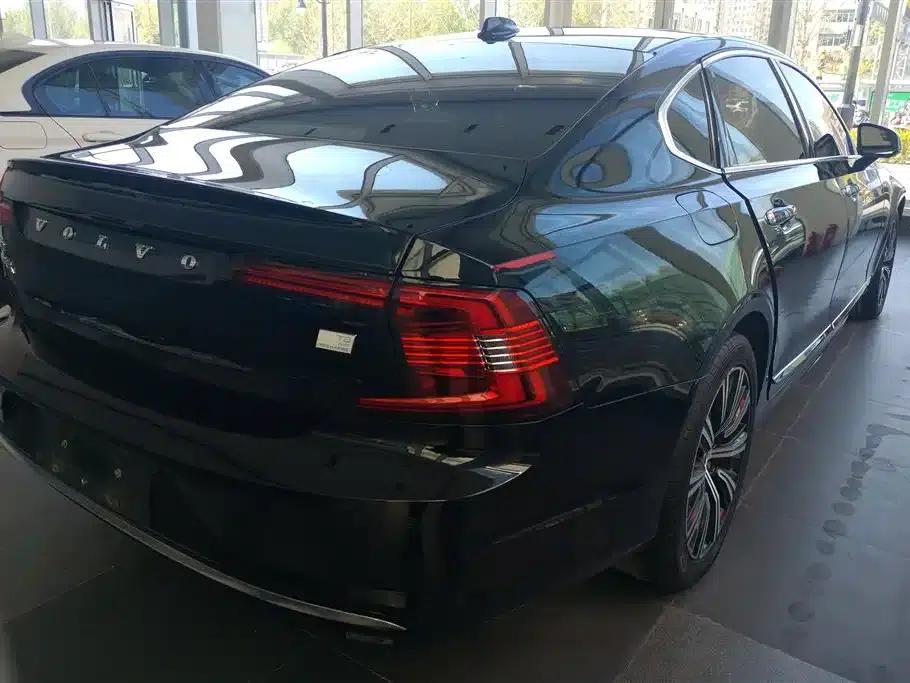 2021 Volvo S90 Plug-in Hybrid T8 E-Drive Hybrid, Inscription Luxury Edition — миниатюра 3