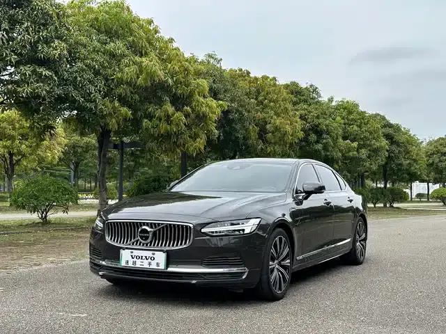2021 Volvo S90 Plug-in Hybrid T8 E-Drive Hybrid, Inscription Luxury Edition