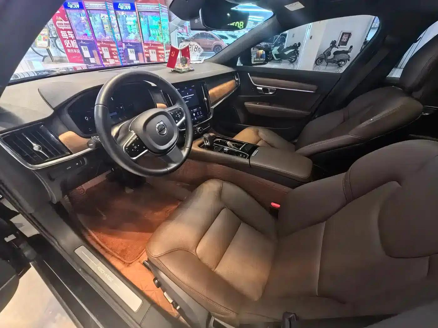 2023 Volvo S90 Plug-in Hybrid T8 Plug-in Hybrid AWD Long Range Smart Luxury Edition — миниатюра 7