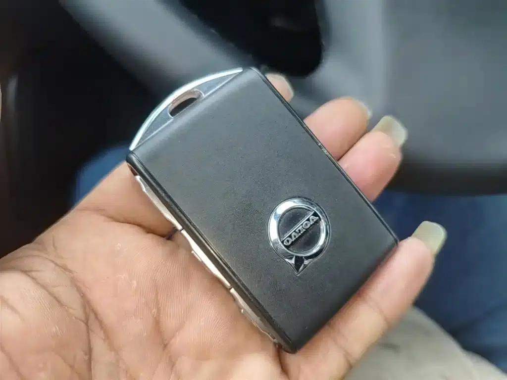 2024 Volvo S90 Plug-in Hybrid, All-Wheel Drive, Long Range, Inscription Luxury Edition — миниатюра 9