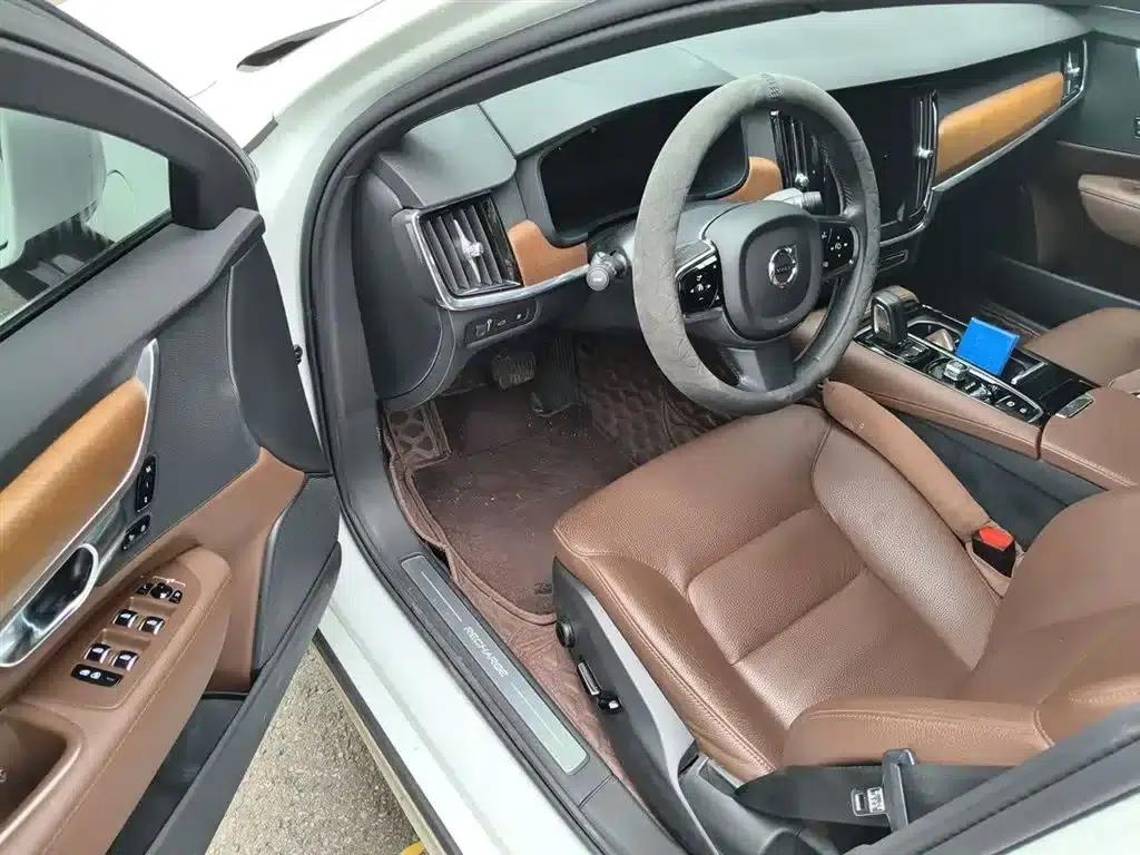 2021 Volvo S90 Plug-in Hybrid T8 E-Drive Hybrid Smart Luxury Edition — миниатюра 13