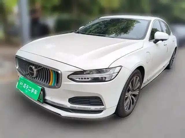 2021 Volvo S90 Plug-in Hybrid T8 E-Drive Hybrid Smart Luxury Edition