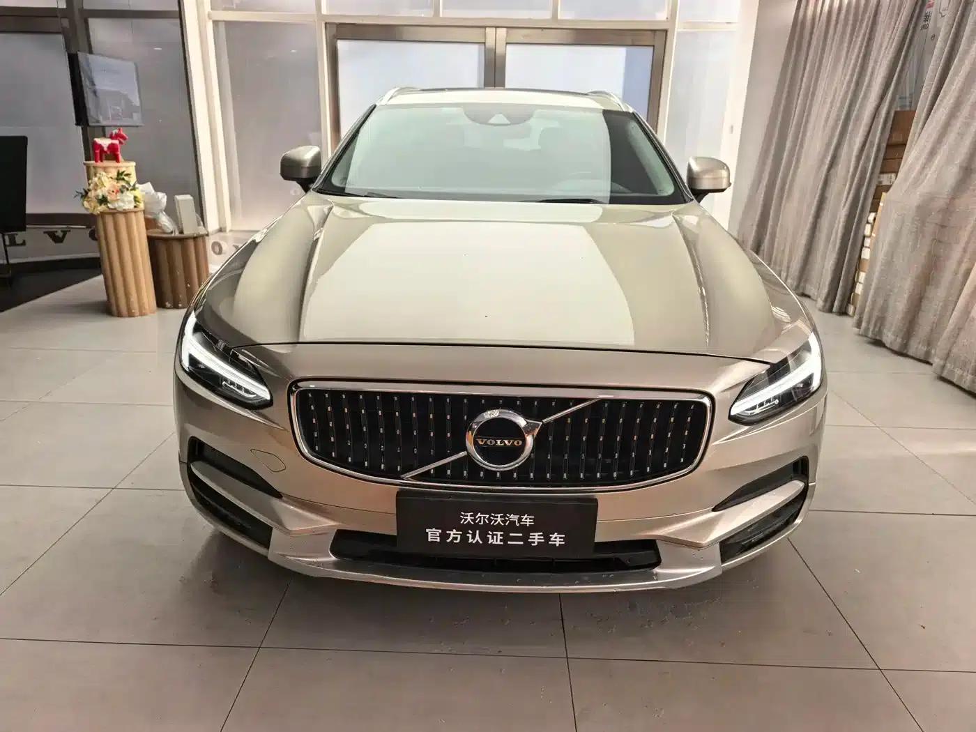 2019 Volvo V90 Cross Country T5 AWD Smart Edition (China V Emission Standard) — миниатюра 2