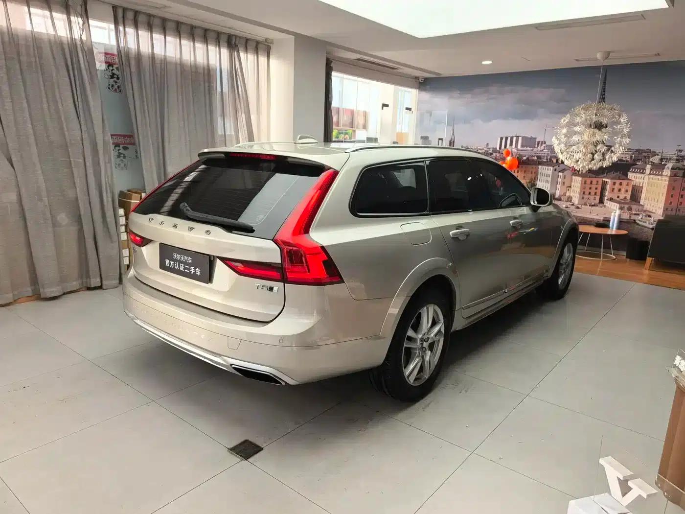 2019 Volvo V90 Cross Country T5 AWD Smart Edition (China V Emission Standard) — миниатюра 19