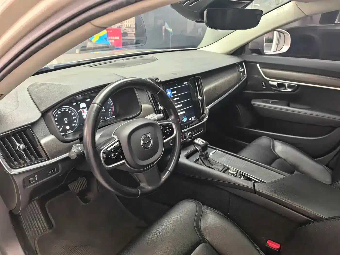 2019 Volvo V90 Cross Country T5 AWD Smart Edition (China V Emission Standard) — миниатюра 5
