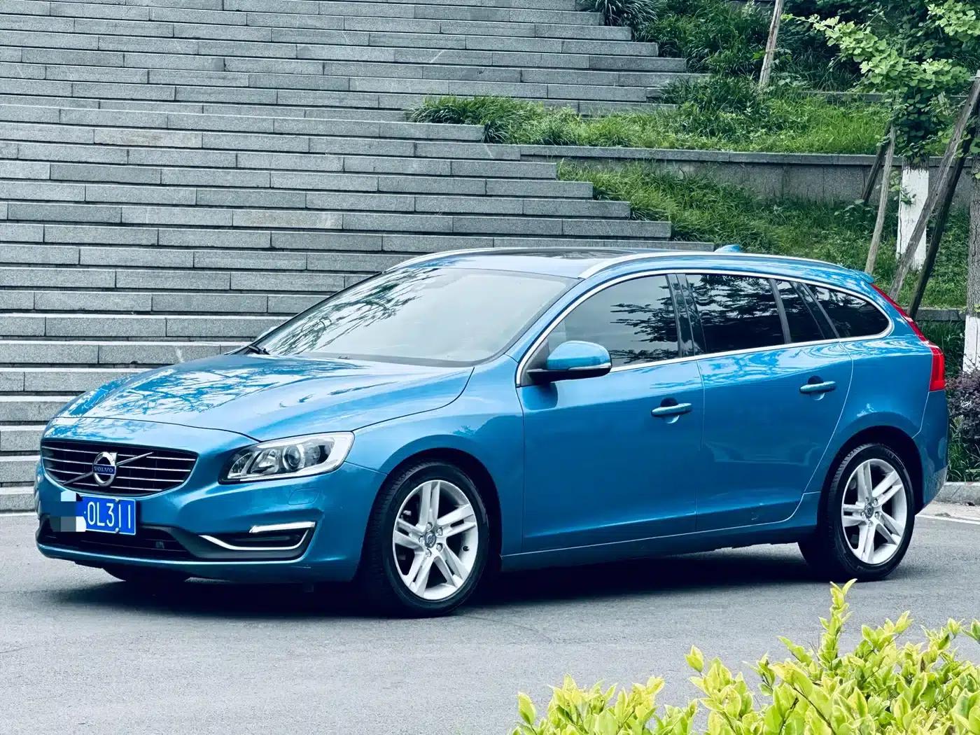 2014 Volvo V60 T5 Smart Edition — миниатюра 3