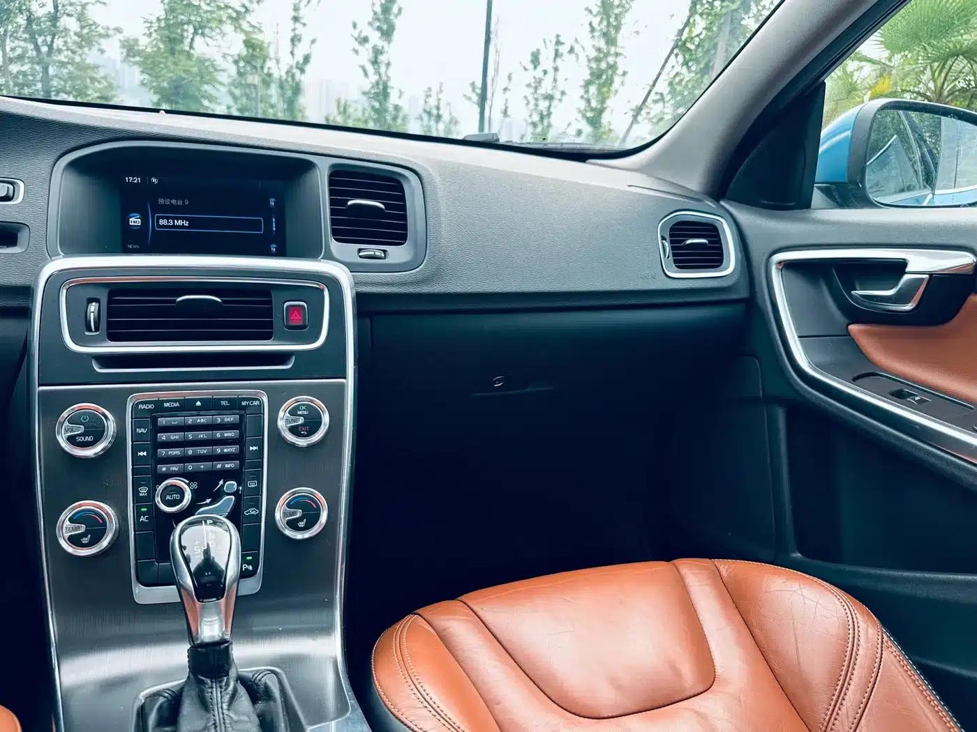 2014 Volvo V60 T5 Smart Edition — миниатюра 10