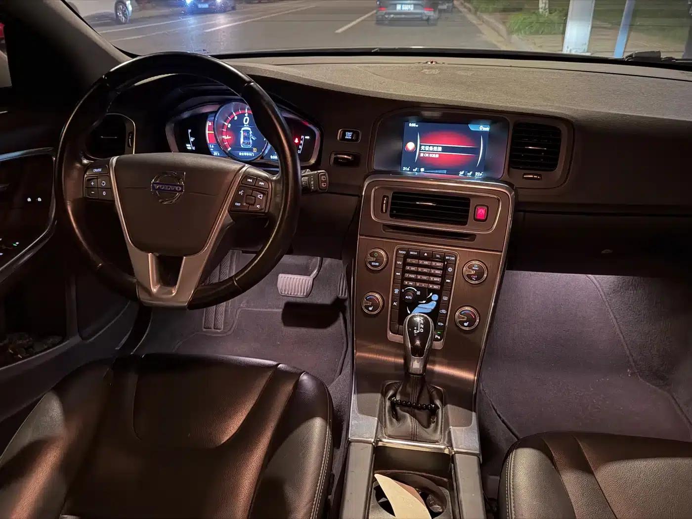 2015 Volvo V60 T5 Smart Edition — миниатюра 6