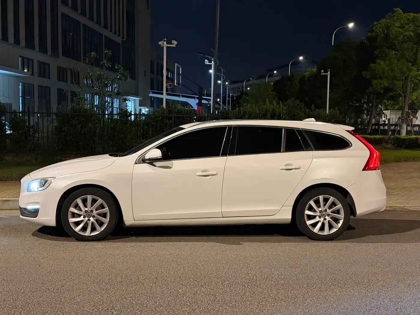 2015 Volvo V60 T5 Smart Edition — миниатюра 7