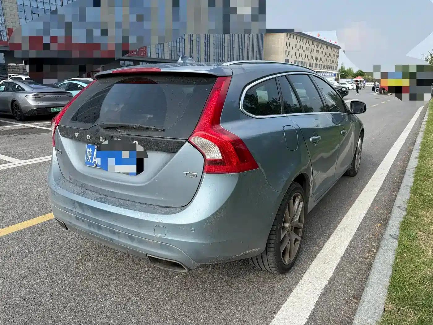 2017 Volvo V60 T5 Smart Edition (China V Emission Standard) — миниатюра 12