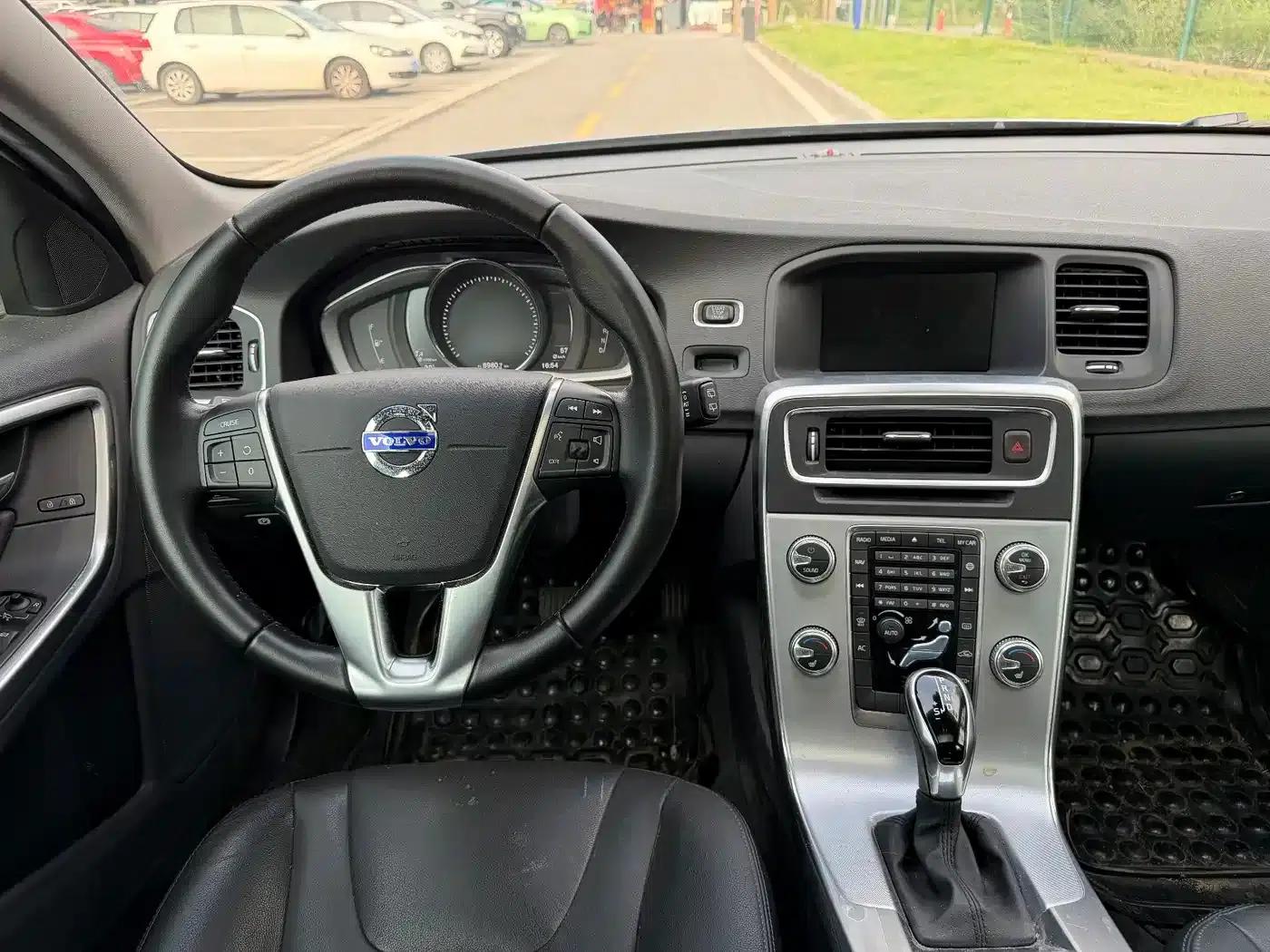 2017 Volvo V60 T5 Smart Edition (China V Emission Standard) — миниатюра 5