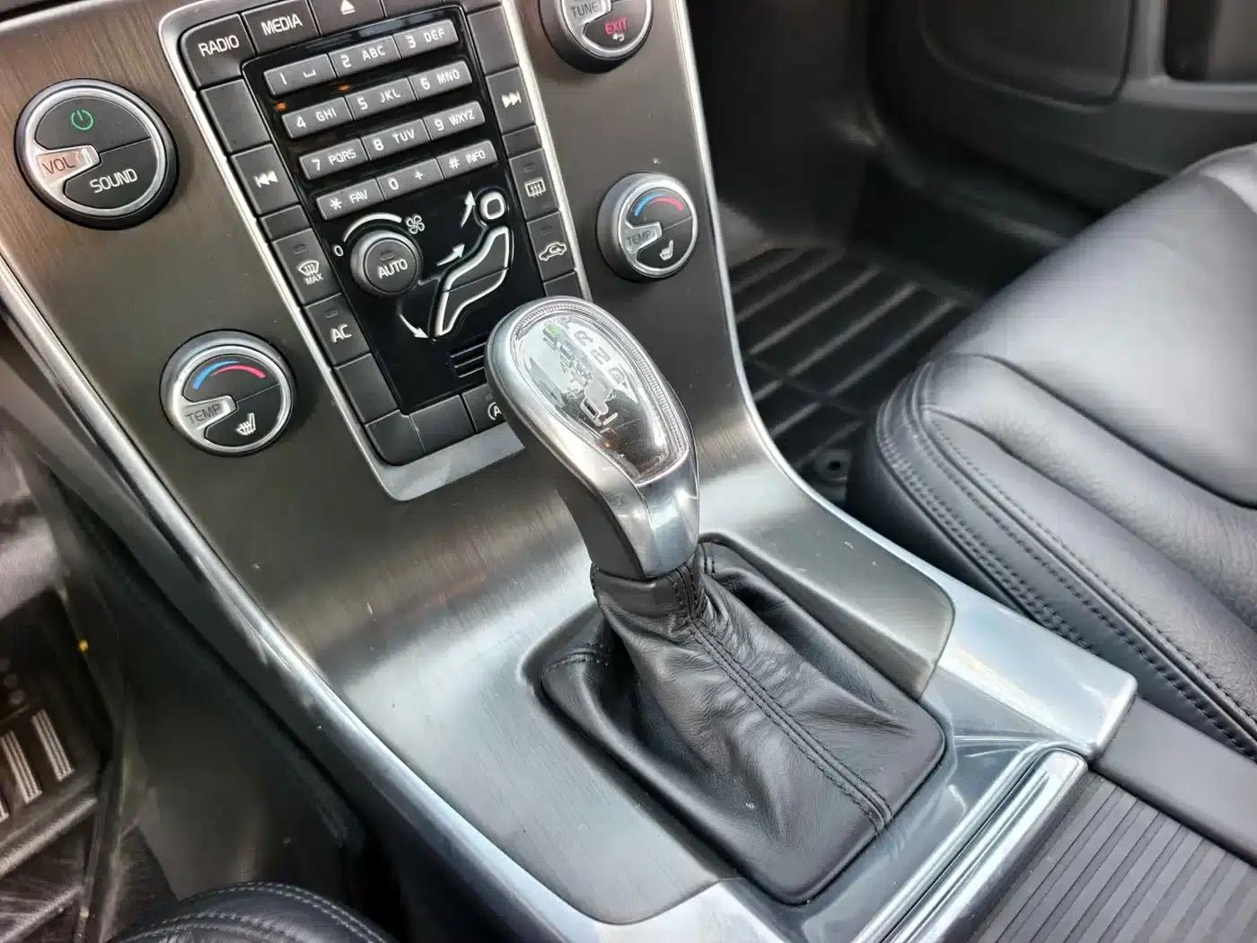 2013 Volvo V60 T5 Smart Edition — миниатюра 13