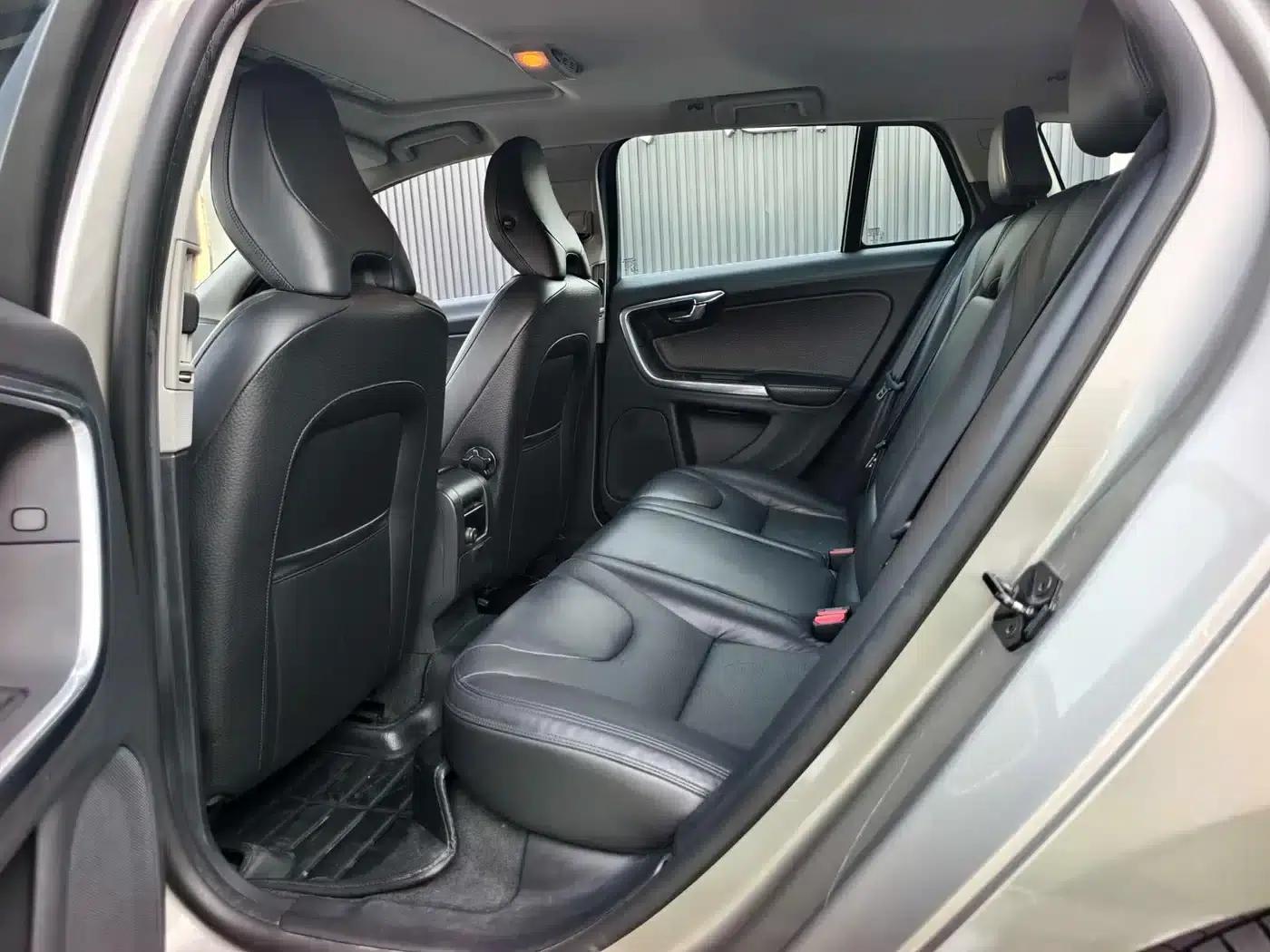 2013 Volvo V60 T5 Smart Edition — миниатюра 16