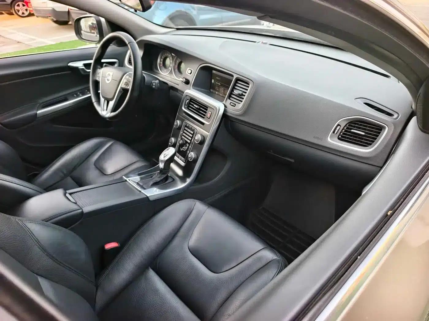 2013 Volvo V60 T5 Smart Edition — миниатюра 18