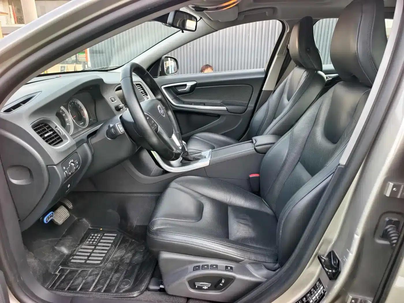 2013 Volvo V60 T5 Smart Edition — миниатюра 10
