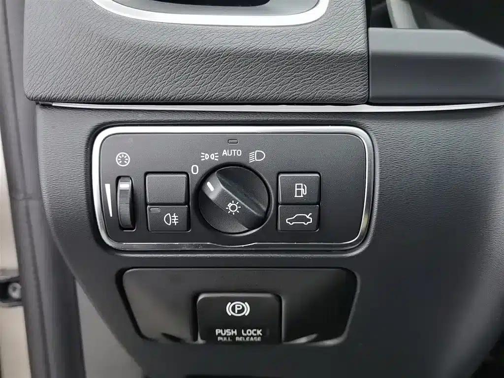 2014 Volvo V60 T5 Smart Edition — миниатюра 21